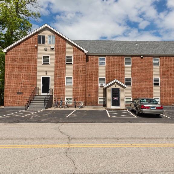 10 Strafford Ave Apartments in Durham, NH